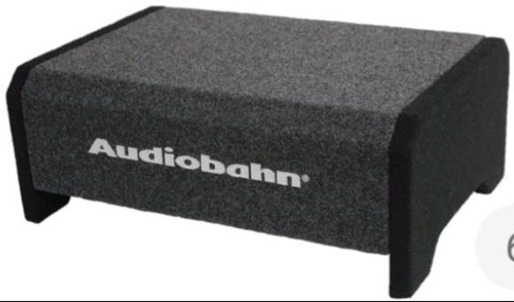 סאב וופר בתיבה הפוכה 1200w Audiobahn tq10df
